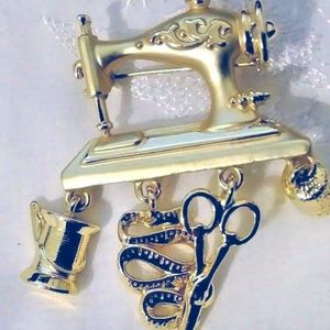 Gold Tone Brooch Sewing Machine by Danecraft